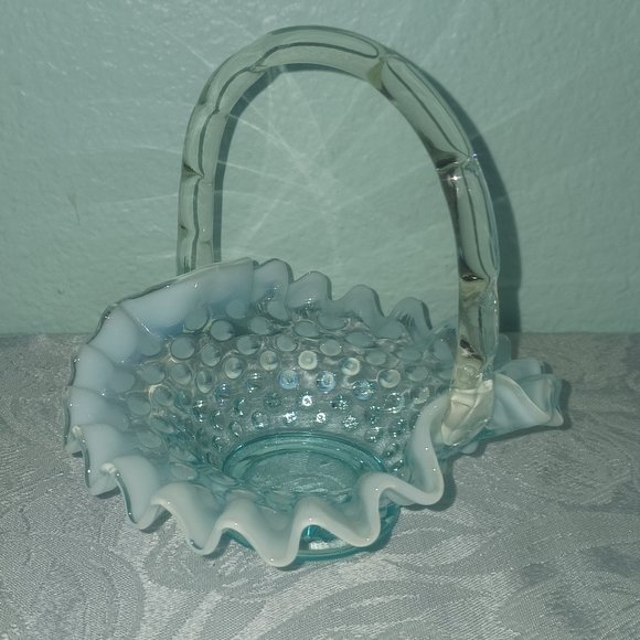 Vintage Fenton Hobnail Blue Opalescent Basket - Picture 3 of 6
